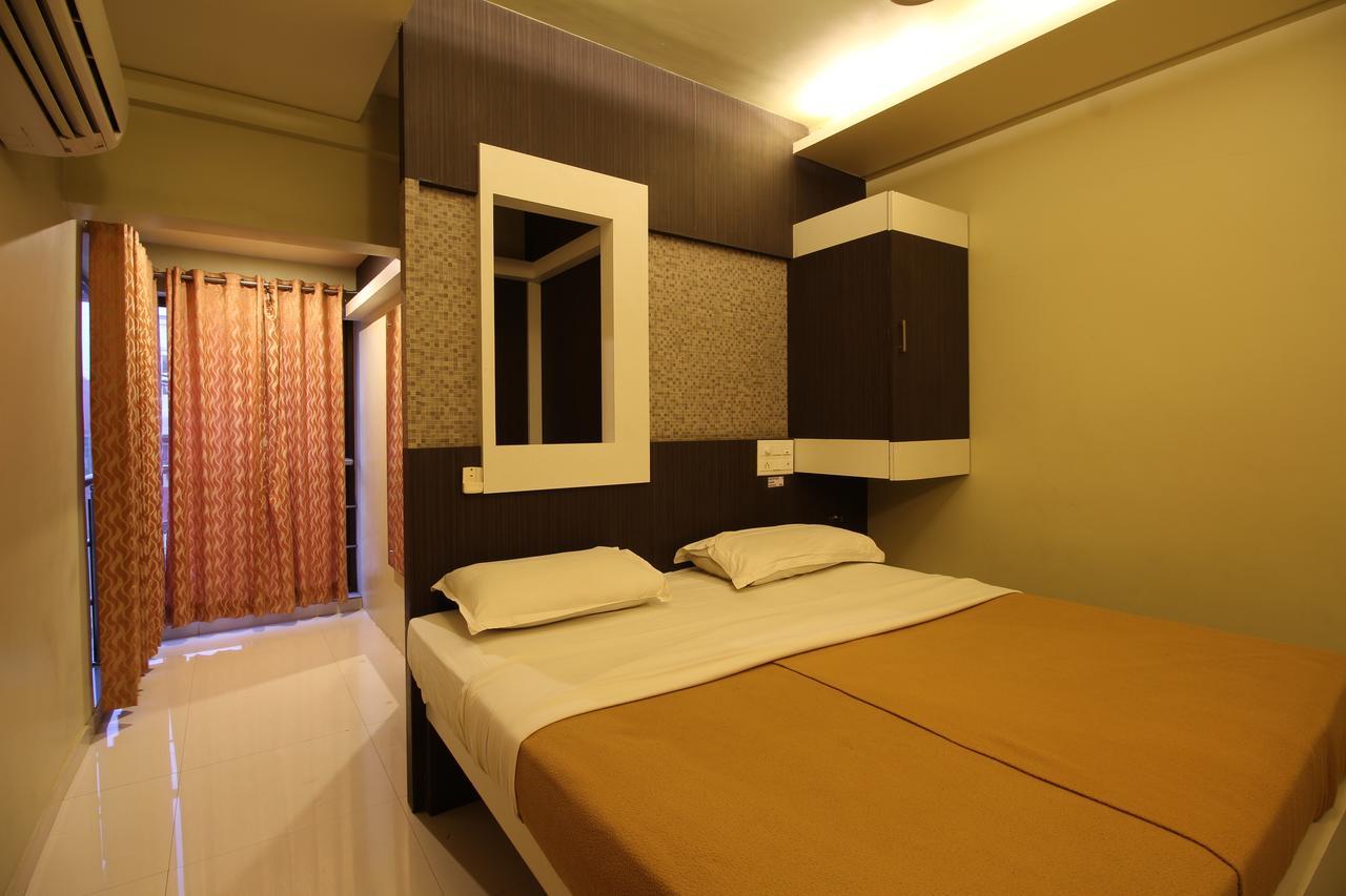 Hotel Sham Suman, Kolhapur- Opposite To Mahalaxmi Temple Exterior foto