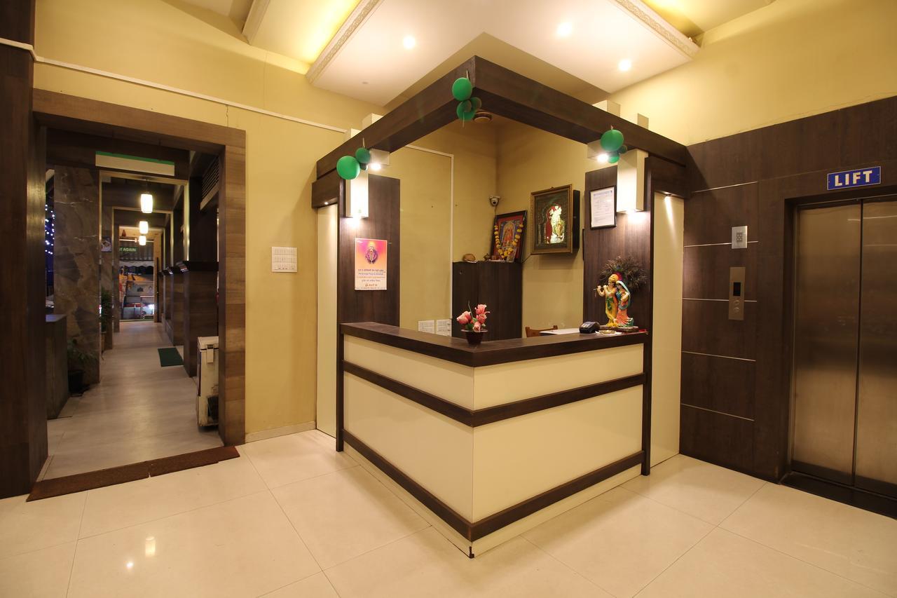 Hotel Sham Suman, Kolhapur- Opposite To Mahalaxmi Temple Exterior foto